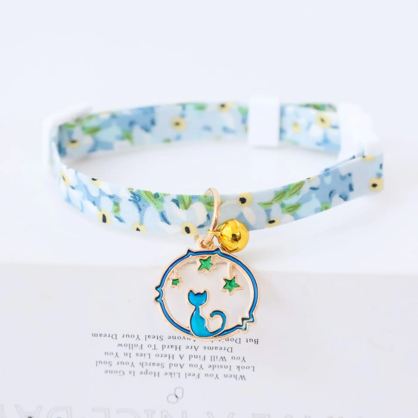 Coleira para Pets com Fecho de Segurança e Sino para Cães/Gatos